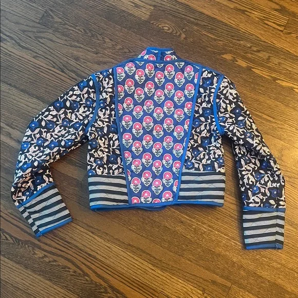 Reversible Quilted Cropped Dainty Floral Jacket - Picture 15 of 15